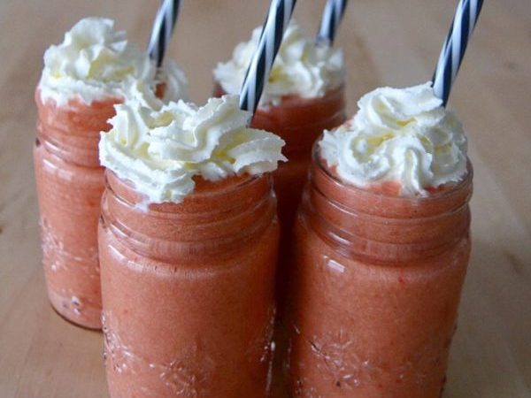 BATIDO FRESAS CON NATA
