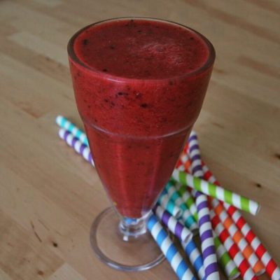 Batido-de-cerezas-y-fresas