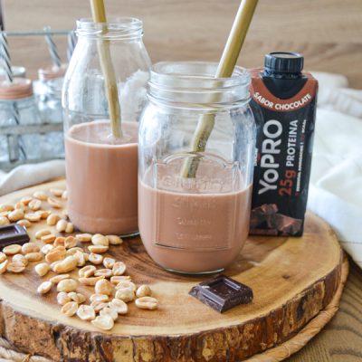 Batido-de-chocolate-platano-y-cacahuete