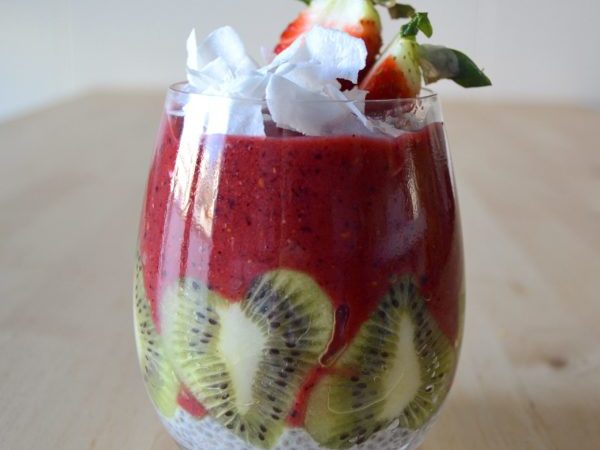 BATIDO DE FRUTOS ROJOS CON CHÍA