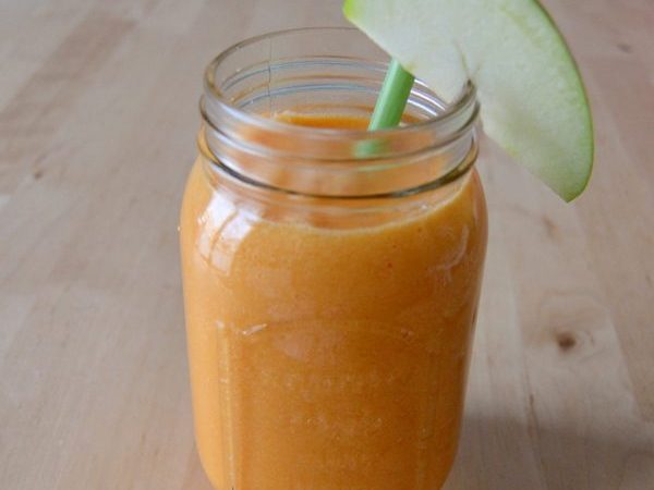 BATIDO DE PIÑA Y ZANAHORIA