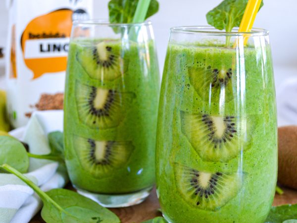 BATIDO VERDE CON BEBIDA DE LINO