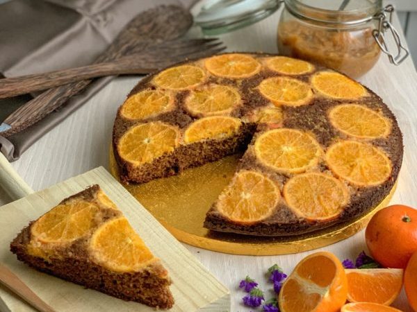BIZCOCHO DE POLENTA CON MANDARINAS