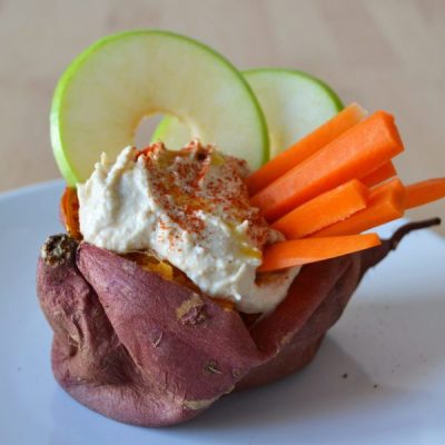 Boniato-relleno-de-hummus