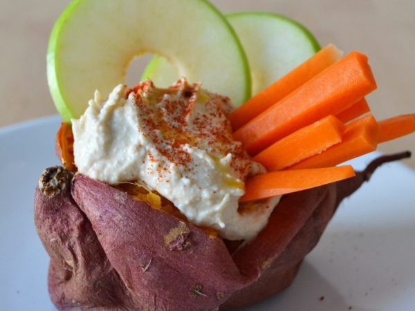 BONIATO RELLENO DE HUMMUS
