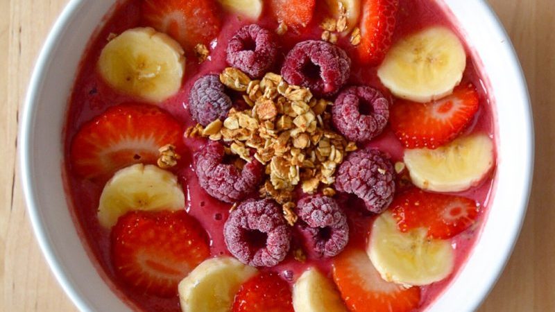 BOWL DE FRESA Y PLÁTANO