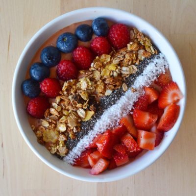BOWL DE MANGO, PIÑA Y PLÁTANO