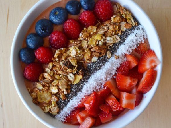 BOWL DE MANGO, PIÑA Y PLÁTANO