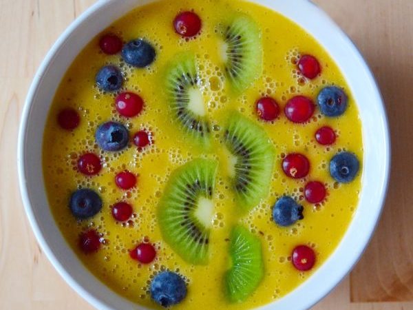 BOWL DE MANGO, PLÁTANO Y NARANJA