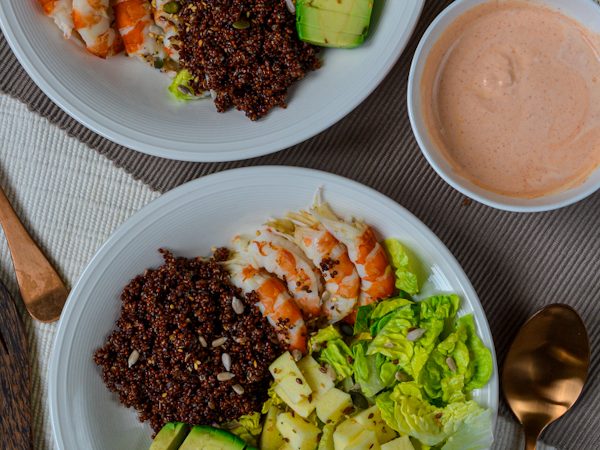 BOWL DE QUINOA CON SALSA ROSA SÚPER LIGERA