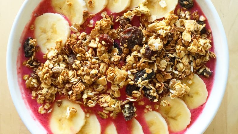 BOWL DE PLÁTANO Y GRANOLA