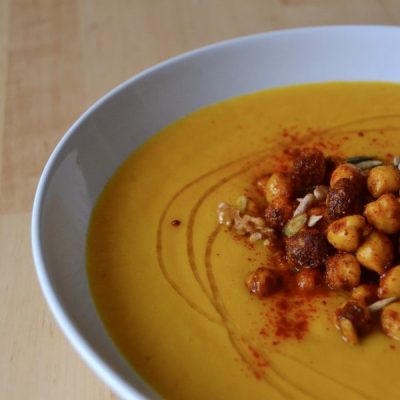 Crema-de-calabaza-con-garbanzos-especiados