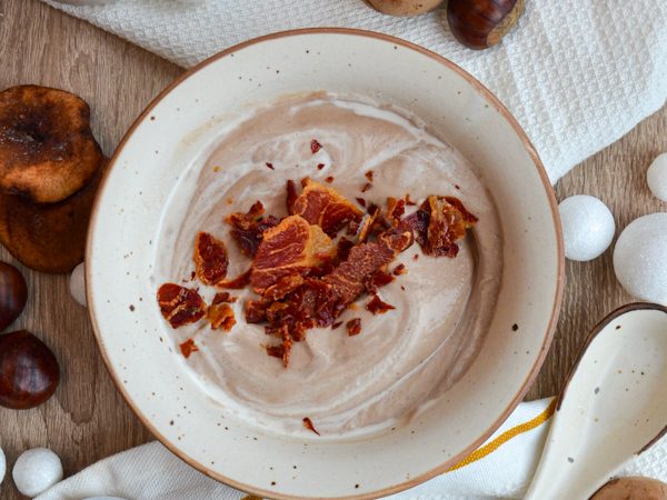 CREMA DE CASTAÑAS Y SETAS CON CRUJIENTE DE JAMÓN