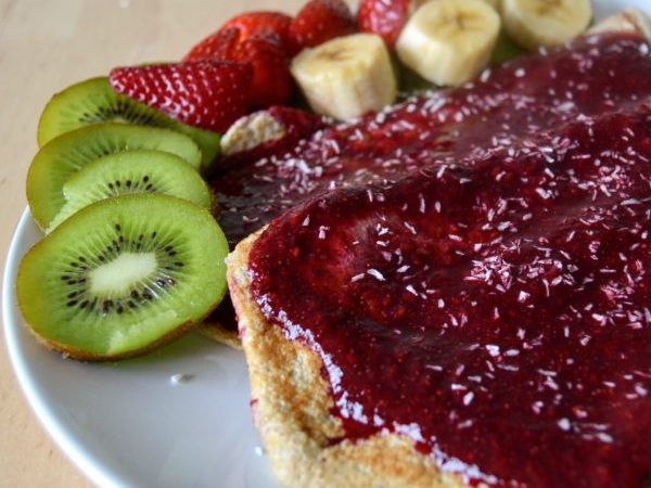 CREPES CON SALSA DE FRUTOS DEL BOSQUE
