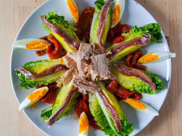 ENSALADA DE ATÚN Y PIMIENTOS ASADOS