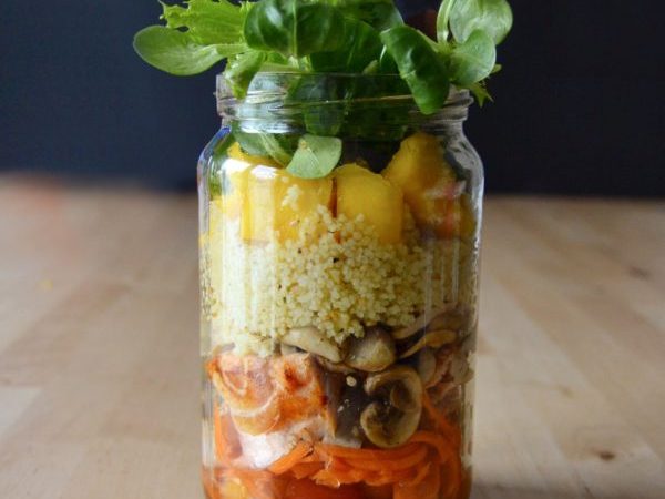 ENSALADA DE SALMÓN CON CUSCÚS Y MANGO