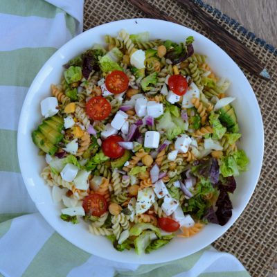 Ensalada-de-pasta-con-aliño-de-huevo