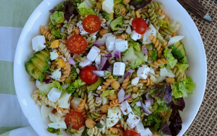 ENSALADA DE PASTA CON ALIÑO DE HUEVO