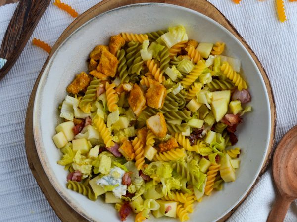 ENSALADA DE PASTA Y POLLO