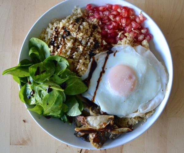 Bowl-de-quinoa-y-huevo