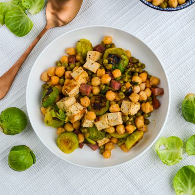 Grabanzos-con-coles-y-tofu