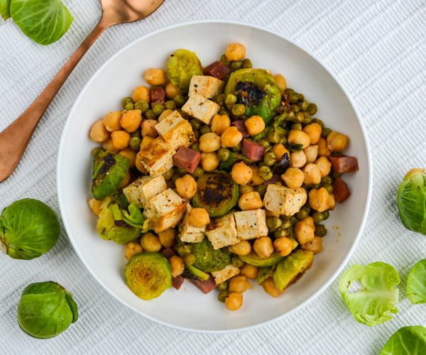 Grabanzos-con-coles-y-tofu