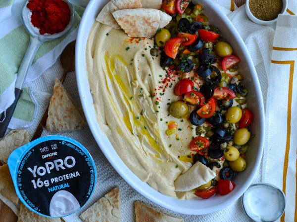 HUMMUS CON ENCURTIDOS