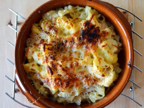 MACARRONES CON COLIFLOR