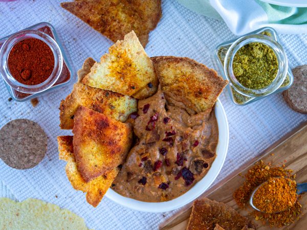 PATÉ DE MEJILLONES Y NACHOS ESPECIADOS CASEROS