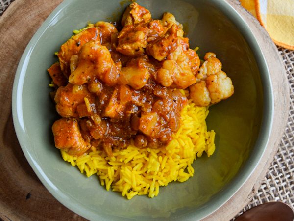 POLLO AL CURRY CON COLIFLOR