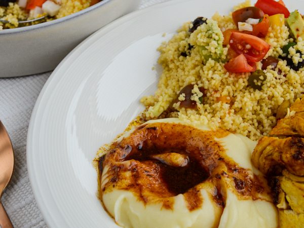 POLLO MARINADO CON CUSCUS
