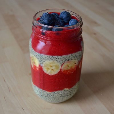 Pudding-de-chia-con-frambuesas