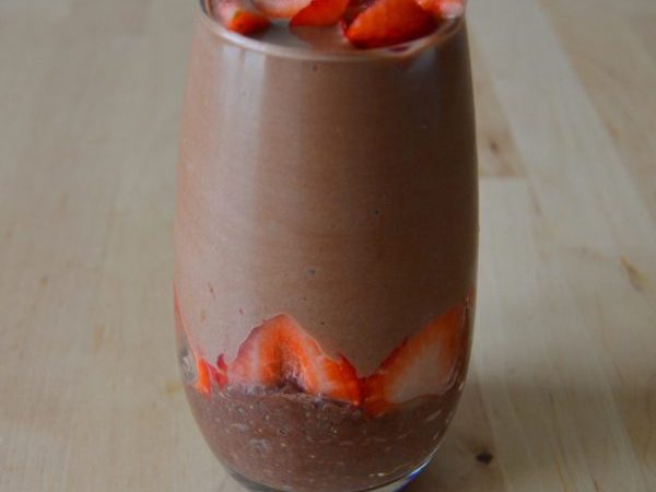 PUDDING DE CHIA Y BATIDO DE CHOCOLATE
