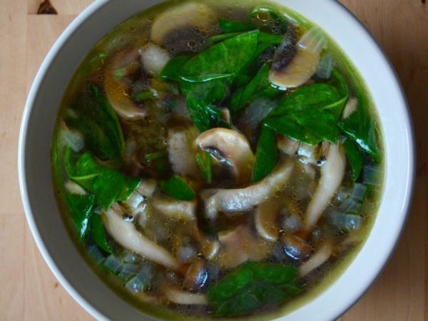 SOPA DE CHAMPIÑONES