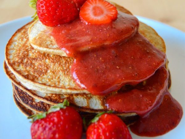 TORTITAS CON MERMELADA DE FRESAS CASERA