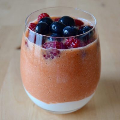 VASO DE YOGURT CON NECTARINAS
