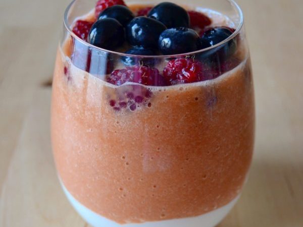 VASO DE YOGURT CON NECTARINAS