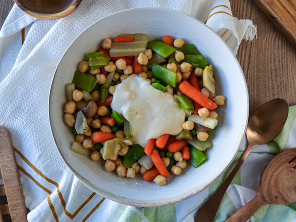 MENESTRA CON GARBANZOS Y ALI-OLI